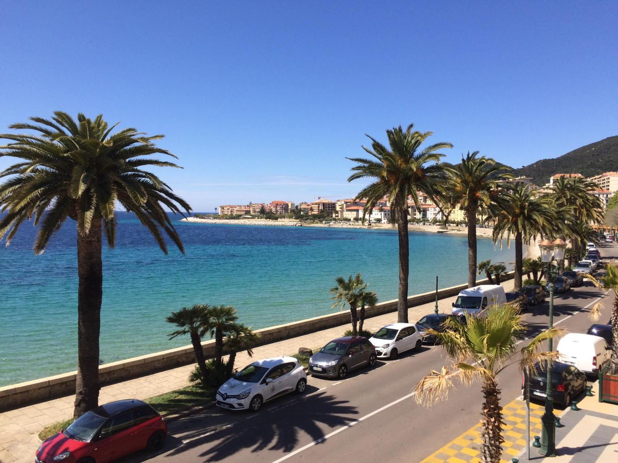Grand T2 Standing Ajaccio Proche Centre Et Plages Vue Panoramique Parking Prive Bagian luar foto